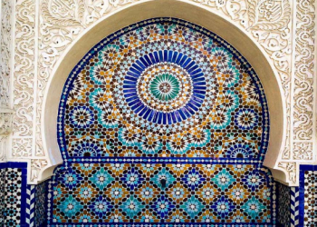 “أديداس” تعترف بمغربية “الزليج” وتعتذر للشعب المغربي