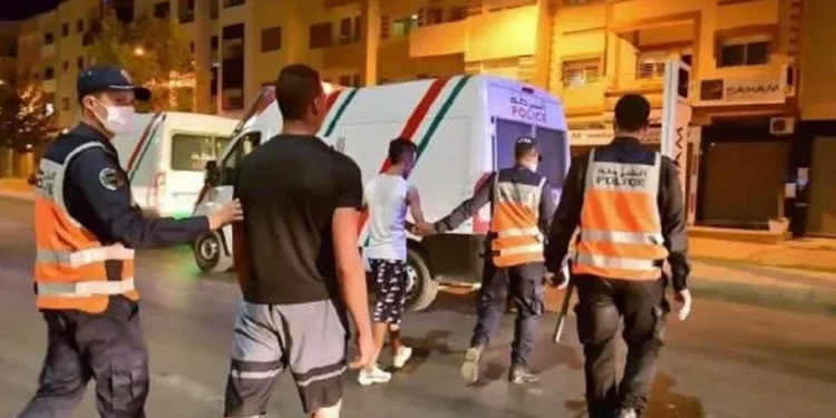 توقيف 32 شخصا في مباراة الوداد وريفيرز يونايتد