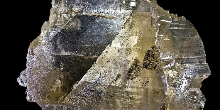 8 شركات سعودية تتنافس على رخصة كشف خام الجبس في المدينة المنورة