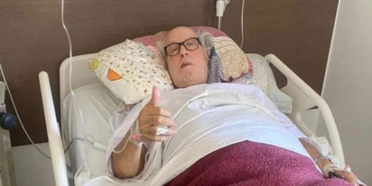 بعض خضوعه لعملية جراحية.. مصدر مقرب يكشف لـ “فلاش راديو ” تفاصيل الحالة الصحية للفنان عمر السيد
