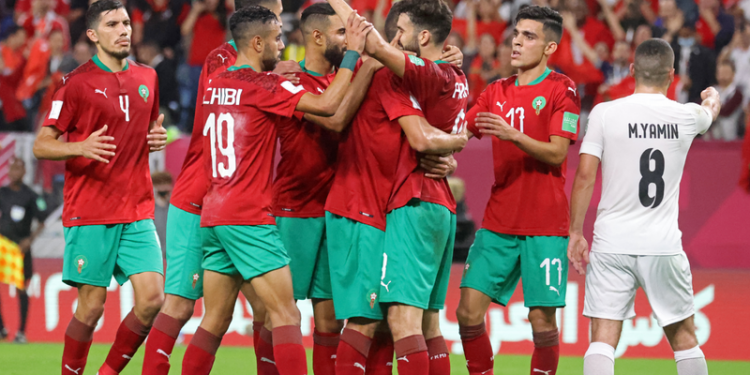 مشاهير مغاربة يخلقون الحدث في قطر