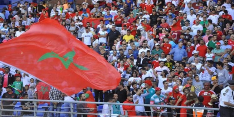 مشجعو المنتخب بمراكش مستائين من غياب تذاكر السفر إلى قطر