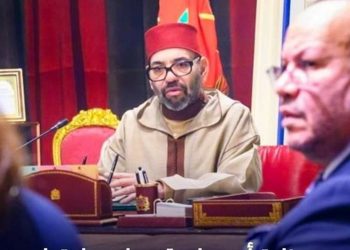 جلالة الملك يترأس جلسة عمل بالقصر الملكي بالرباط لتطوير الطاقات المتجددة