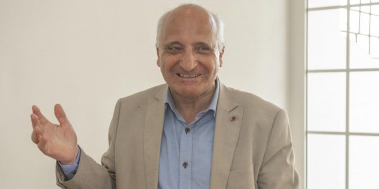 تكريم العالم المغربي رشيد اليزمي بتايلاند
