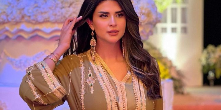 “JAMAIS DE LA VIE”.. سلمى رشيد تطلق عملها الغنائي الجديد (فيديو)
