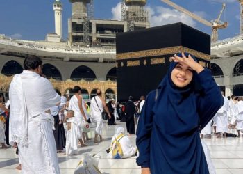 بعد أدائها مناسك العمرة.. المؤثرة ريم القادري تعلن ارتدائها الحجاب