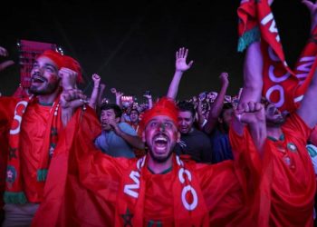 فيديو.. هكذا احتفلت الجماهير المغربية بتأهل المنتخب الوطني إلى دور ربع النهائي للمونديال