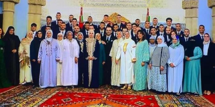 “أسود الأطلس” يعبرون عن سعادتهم بعد الاستقبال الشعبي والملكي الكبير