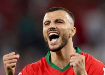 أندية أوروبية تتسابق للظفر بخدمات رومان سايس