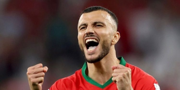 أندية أوروبية تتسابق للظفر بخدمات رومان سايس
