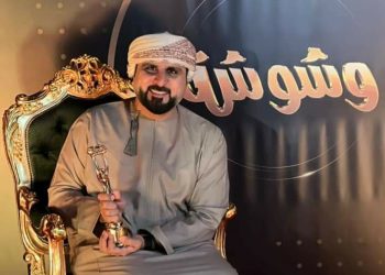 العماني خليل البلوشي يحصل على جائزة أفضل معلق رياضي لسنة 2022