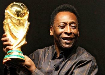 أسطورة كرة القدم “بيليه” يهنئ المنتخب المغربي بعد تأهله إلى نصف نهائي كأس العالم 2022
