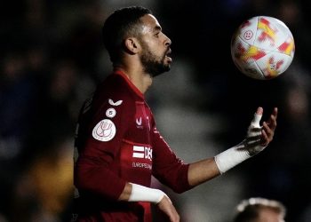 هاتريك الأسد المغربي النصيري يقود إشبيلية لثمن نهائي الكأس