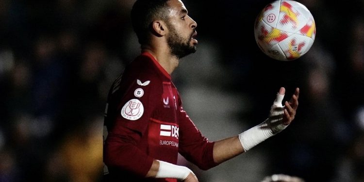 هاتريك الأسد المغربي النصيري يقود إشبيلية لثمن نهائي الكأس