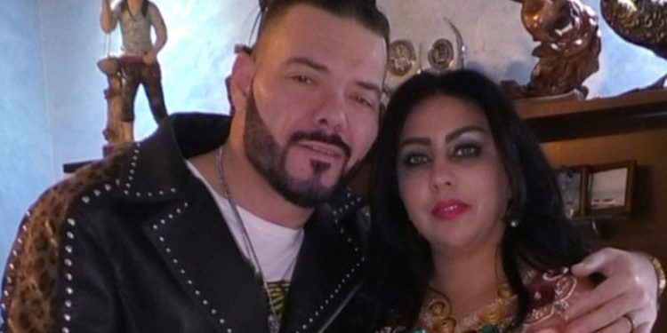 عادل الميلودي ينشر صور خروج زوجته من السجن