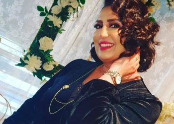 طاقم المكتوب 2 يفاجئ الفنانة هند السعديدي