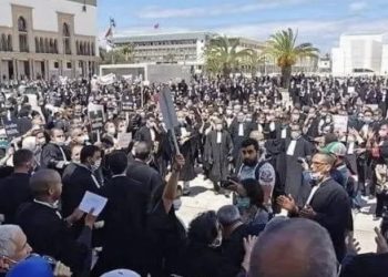 وهبي كيتوعد المحامين والعدول بـ”قانون الأخلاق”