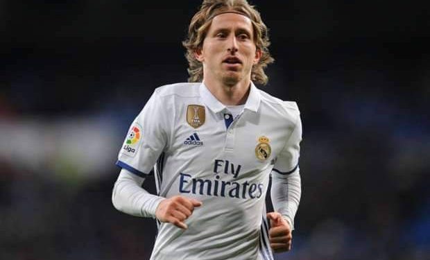 مودريتش جاوب على إمكانية أنو يمشي للنصر السعودي