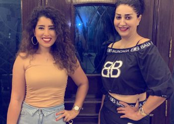 طليق الممثلة “ايتن عامر” ضربها و حاول يخطف اولادها