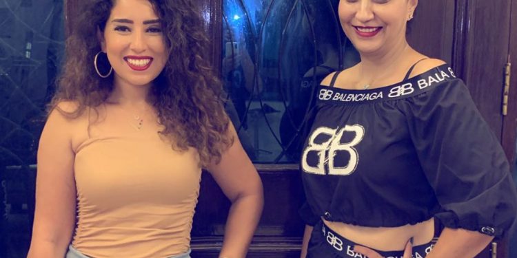 طليق الممثلة “ايتن عامر” ضربها و حاول يخطف اولادها