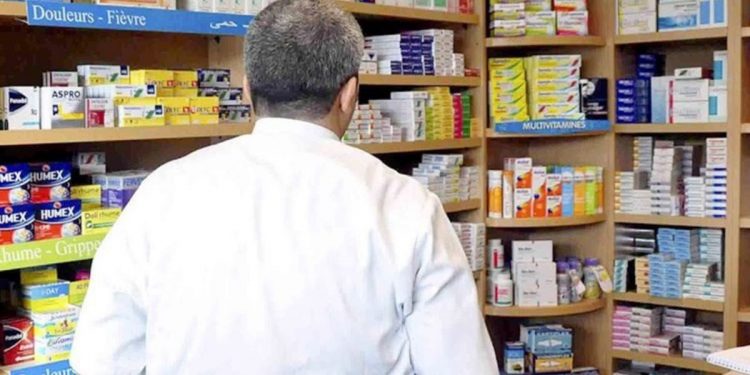 الحكومة تصادق على مشروع مرسوم قانون يتعلق بتنظيم “انتخابات الصيادلة”