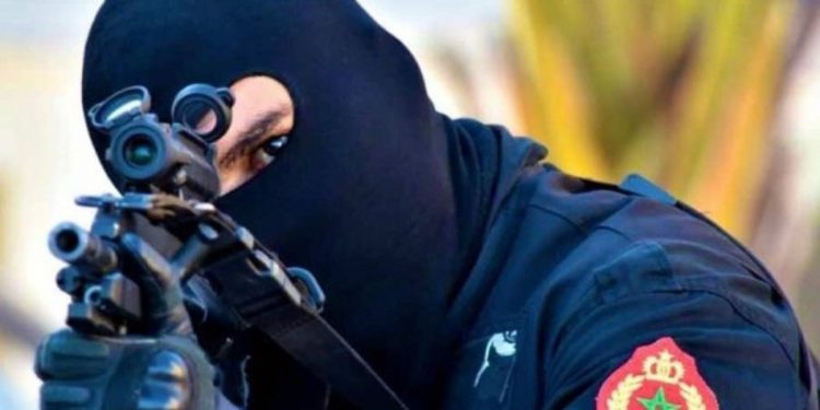 بوليسي فخريبكة يستعمل السلاح ديالو الوظيفي لاعتقال بزناس يتاجر في ال”بوفا”