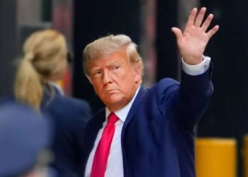 ترامب يتهم الديمقراطيين بالتجسس على حملته الانتخابية