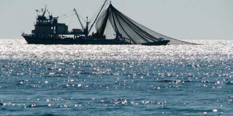 روسيا على بعد خطوات من توقيع اتفاقية الصيد مع المغرب.. وأوروبا تواصل المفاوضات