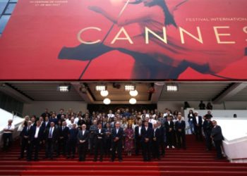 مهرجان “كان” السينمائي العالمي يحتفي بالأزياء المغربية