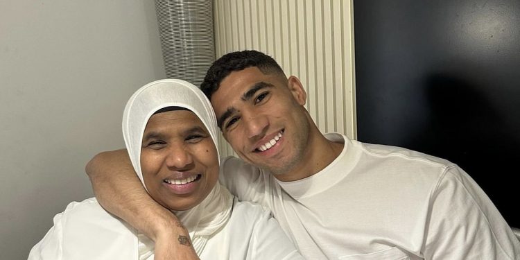 حكيمي يستعد للرحيل عن باريس سان جيرمان