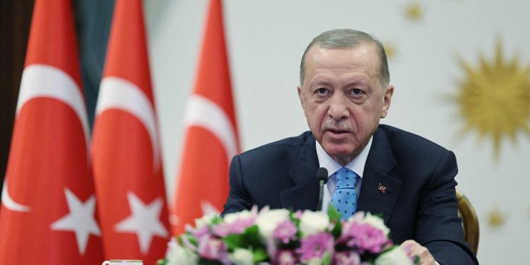 أردوغان رئيسا لتركيا لولاية جديدة.. انتصار آخر في مسيرة مليئة بالاختبارات الصعبة
