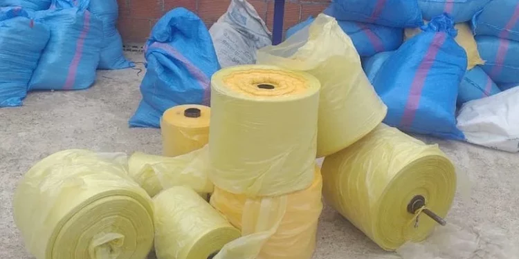 الجمارك تضبط أكياس البلاستيك في وجدة