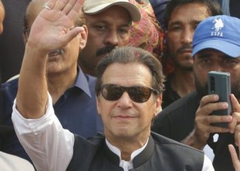 إطلاق سراح عمران خان بكفالة بعد إلغاء توقيفو