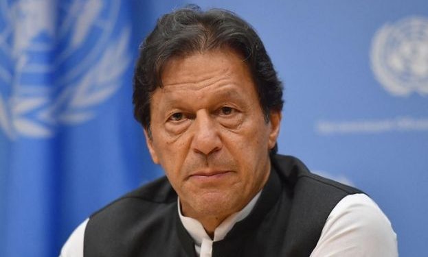 البوليس ديال باكستان علنات على توقيف عمران خان