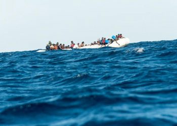 مصرع العشرات من المهاجرين إثر غرق زورق متجه لجزر الكناري