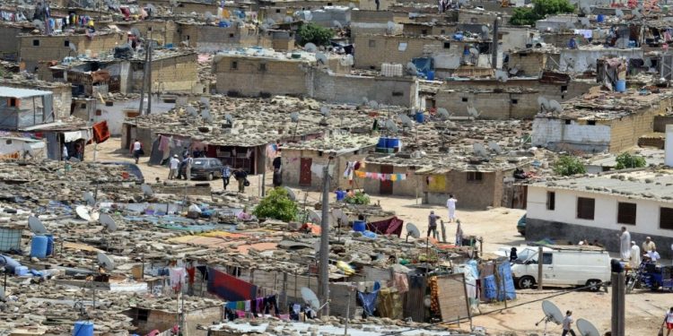 وزيرة الإسكان تعلن ترحيل 23 ألف أسرة كانت تقطن في دور الصفيح