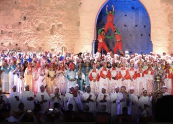 انطلاق المهرجان الوطني 52 للفنون الشعبية بمراكش بكرنفال مبهر