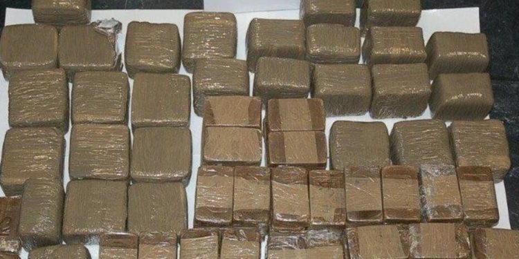 فضيحة: ترويج الممنوعات تورط شخصًا في القصر الكبير