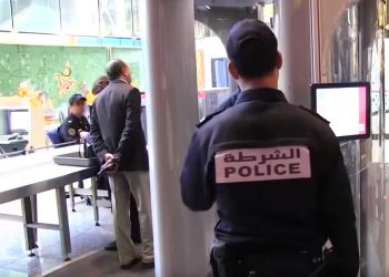 توقيف مبحوث عنه على الصعيد الوطني في قضايا الابتزاز والتشهير