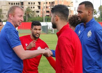مدرب محدود وأخطاء قاتلة ارتكبها فاندربرووك