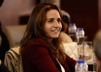 جبهة إنقاذ “لاسامير” تطالب بإقالة بنعلي بسبب أدائها الضعيف في تدبير القضية الطاقية