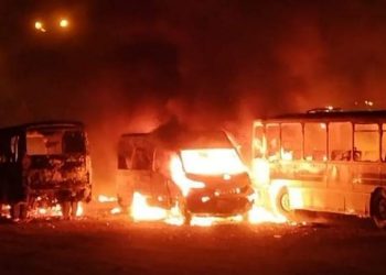 إحراق 4 حافلات للنقل المدرسي بجماعة عين عيشة بإقليم تاونات
