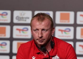 رحيل مدرب الوداد بعد الهزيمة أمام الرجاء