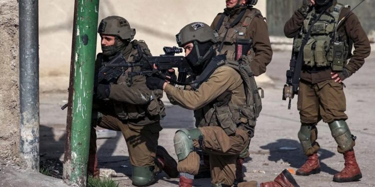 الجيش الإسرائيلي يسقط ثمانية فلسطينيين