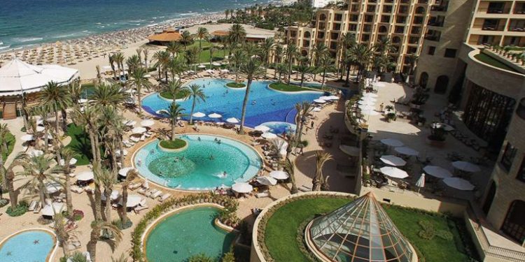 سياحة…علاش المغاربة كيفضلو تأجير المنازل على الفنادق؟؟
