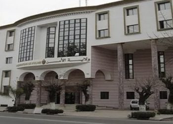أمن القنيطرة .. شخص من ذوي السوابق القضائية يشتبه في تورطه بقضية تتعلق بالتخدير وإلحاق خسائر مادية بممتلكات الغير