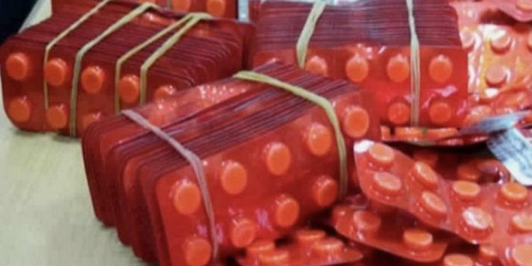 أمن فاس..توقيف عشرينية لتورطها في “حيازة الإكستازي”