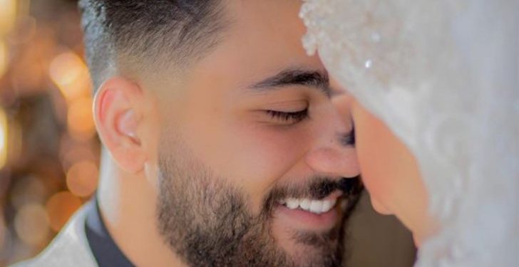 نجم “ذو فويس كيدز” يرزق بمولودة