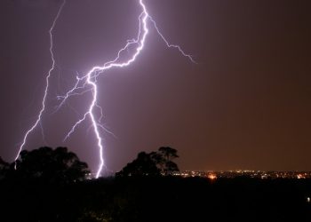تازة..صاعقة رعدية تنهي حياة راعي غنم في مغراوة