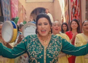 “الهدية جات”…جديد الفنانة نجاة اعتابو
